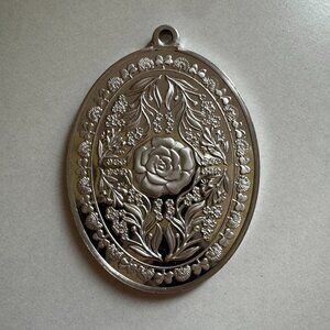 Vintage 70s Sterling Silver Floral Flower Medallion Pendant